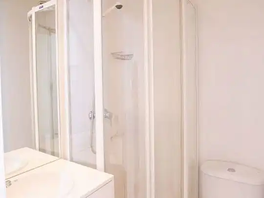 Bany de Apartament per a compartir en Ería - Masip