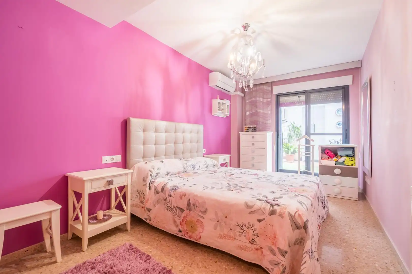 Bedroom of Flat for sale in La Pobla de Vallbona  with Air Conditioner, Heating and Terrace