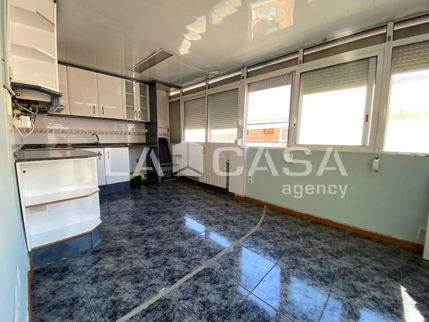 Cocina de Ático en venta en Santa Coloma de Gramenet con Calefacción y Terraza