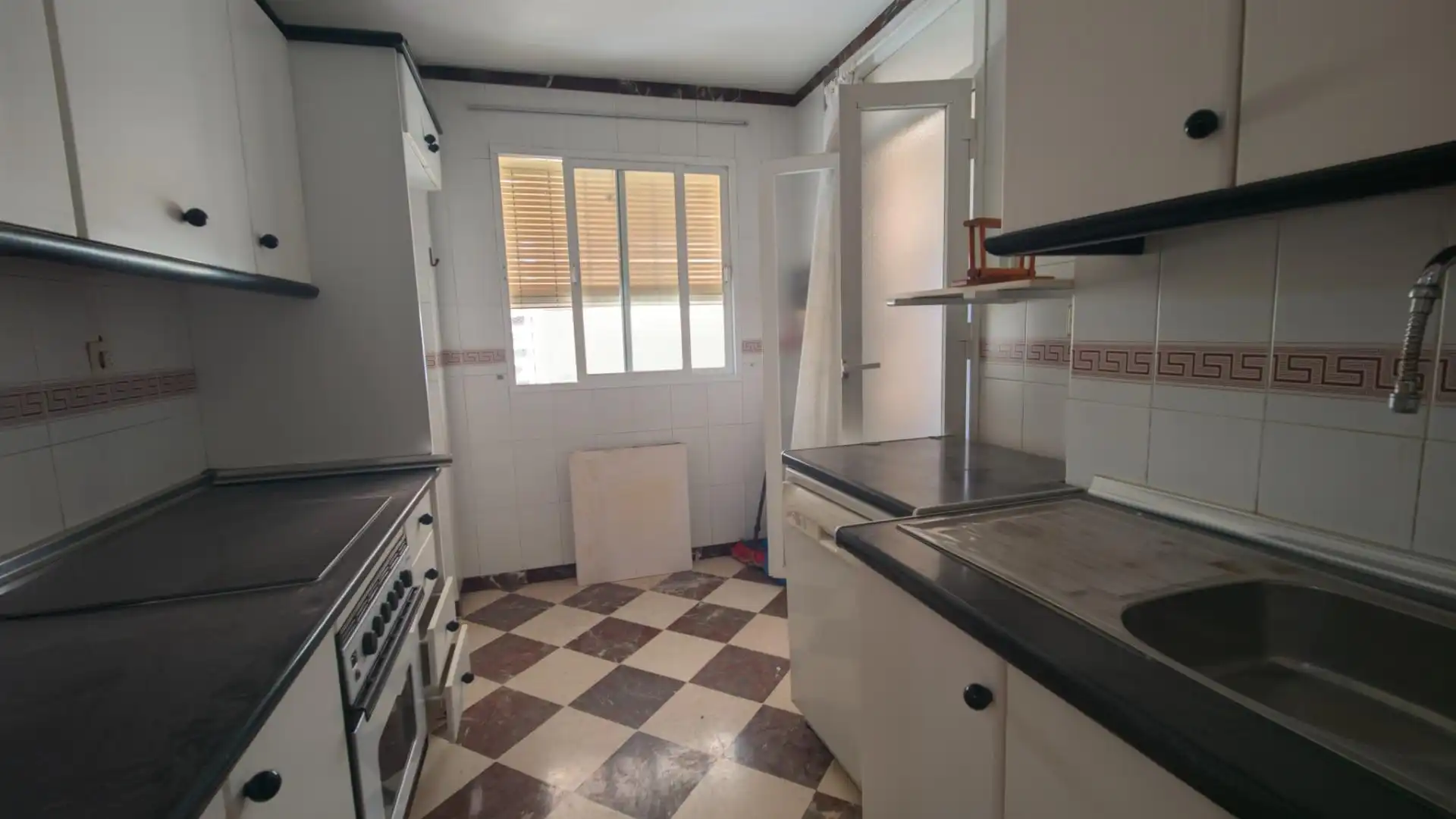 Kitchen of Flat for sale in Cenes de la Vega  with Air Conditioner, Heating and Balcony