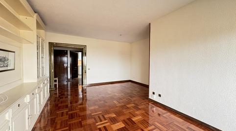 Photo 5 of Flat for rent in De Alfredo Marqueríe, La Paz,  Madrid Capital