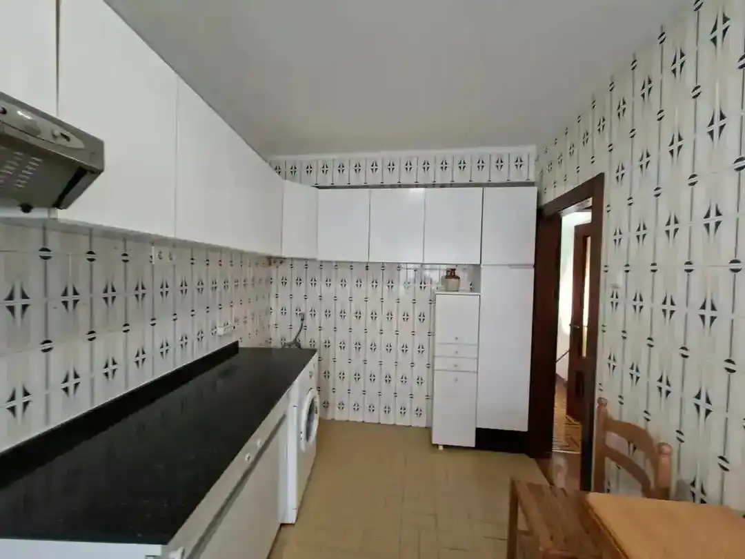 Cuina de Pis de lloguer en Avilés amb Calefacció, Parquet i Moblat