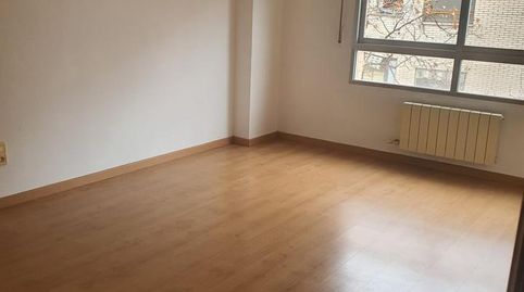 Foto 2 de Piso de alquiler en De San Viator, La Paz, Zaragoza Capital
