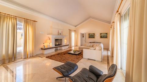 Foto 4 de Casa o xalet en venda a Lugar Urbanizacion Cascada de Camojan, 5d, Sierra Blanca, Málaga