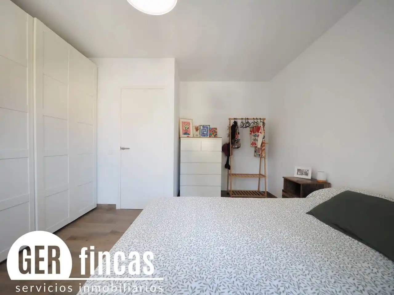 Bedroom of Flat for sale in Terrassa  with Alarm