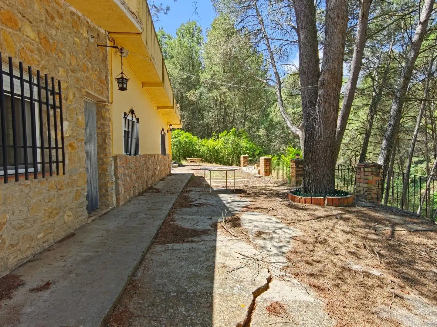 Vista exterior de Casa o xalet en venda en Buñol amb Terrassa, Traster i Moblat