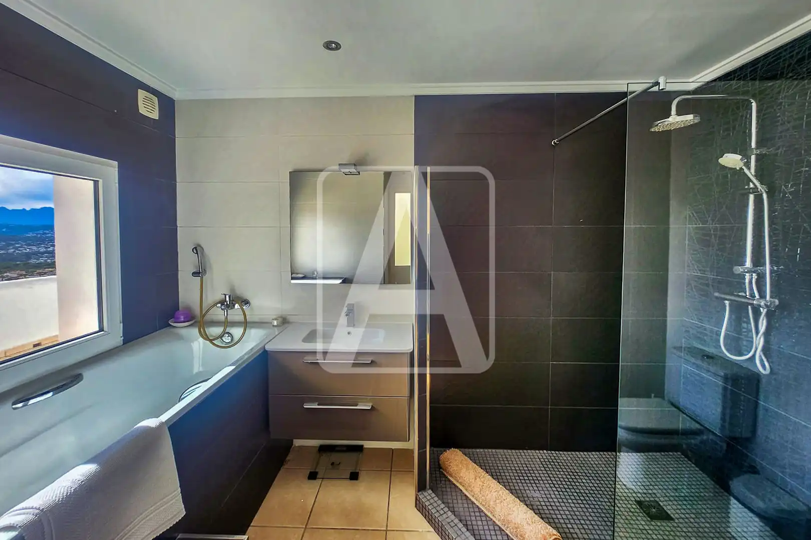 Bathroom of Houses for sale in Moraira  with Air Conditioner, Heating and Private garden