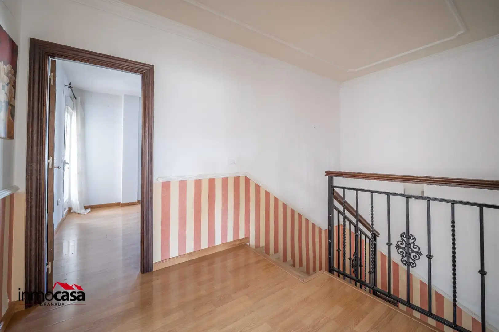 Casa adosada en venta en Ogíjares con Calefacción, Amueblado y Balcón