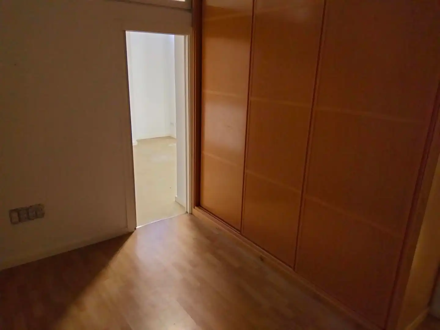 Schlafzimmer von Büro zur Miete in Madrid