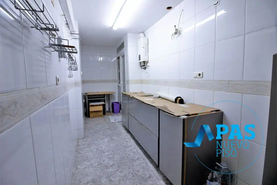 Küche von Wohnung zum Verkauf in Santander mit Heizung und Terrasse