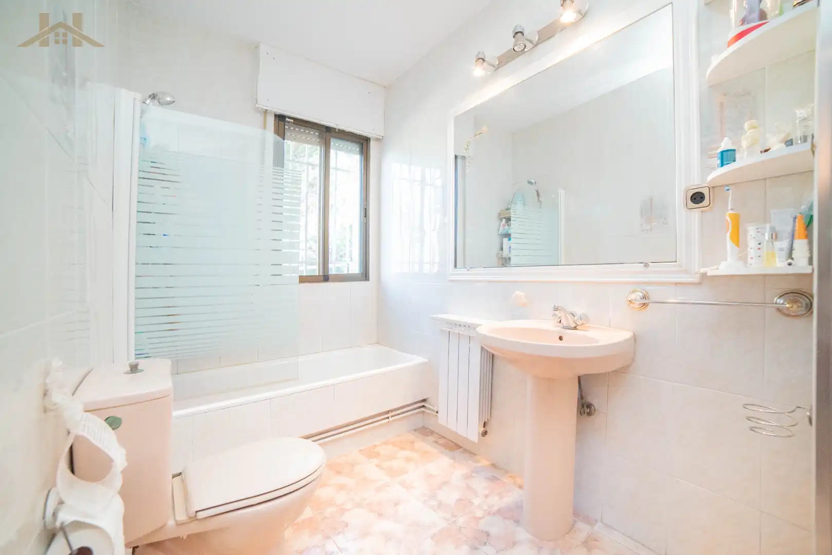 Badezimmer von Haus oder Chalet zum Verkauf in Illescas mit Klimaanlage, Heizung und Privatgarten