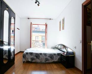 Bedroom of Apartment to rent in Avilés