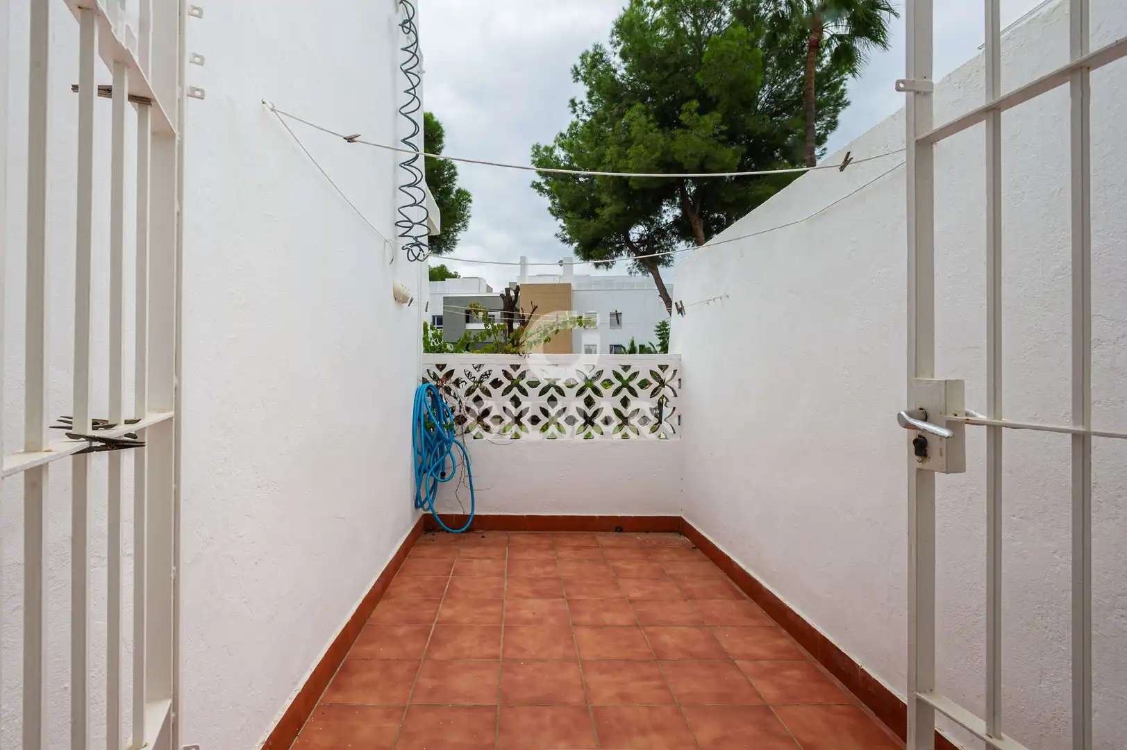 Jardí de Apartament en venda en Marbella amb Jardí privat, Traster i Piscina