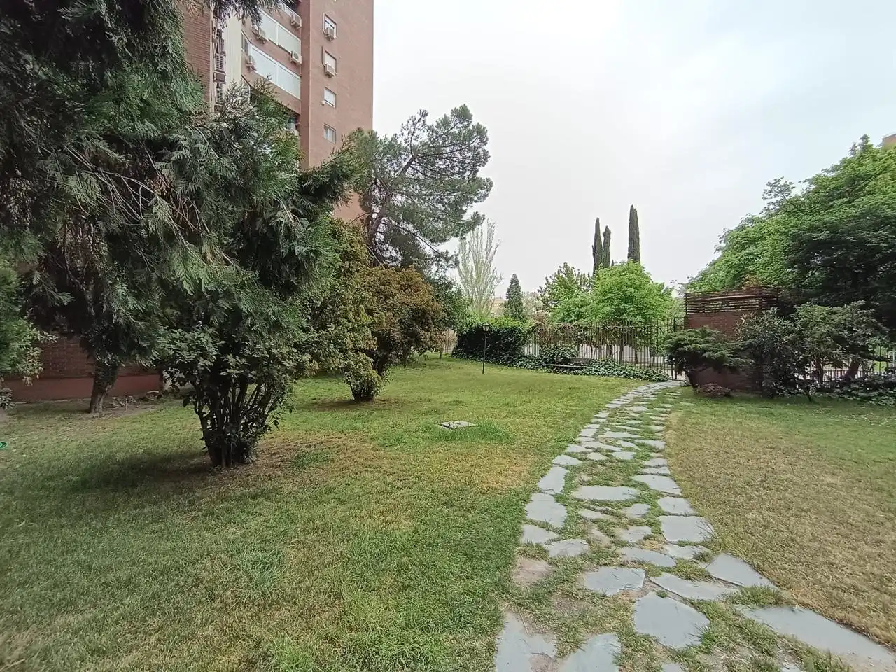 Jardín de Piso en venta en Madrid con Aire acondicionado, Calefacción y Jardín privado