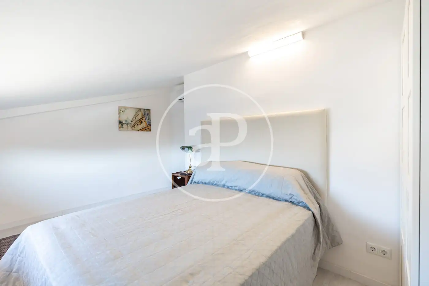 Bedroom of Flat for sale in Barcelona  with Air Conditioner, Heating and Furnished