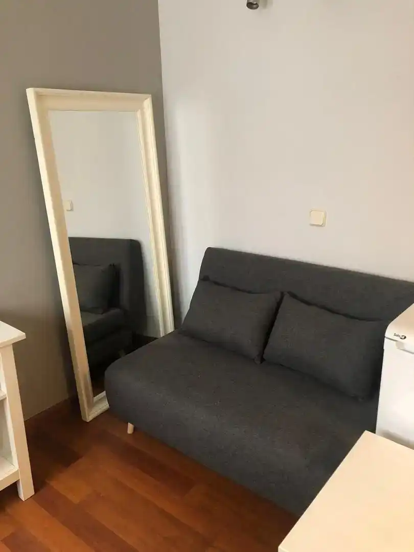 Dormitori de Estudi en venda en Madrid amb Parquet, Moblat i Rentadora