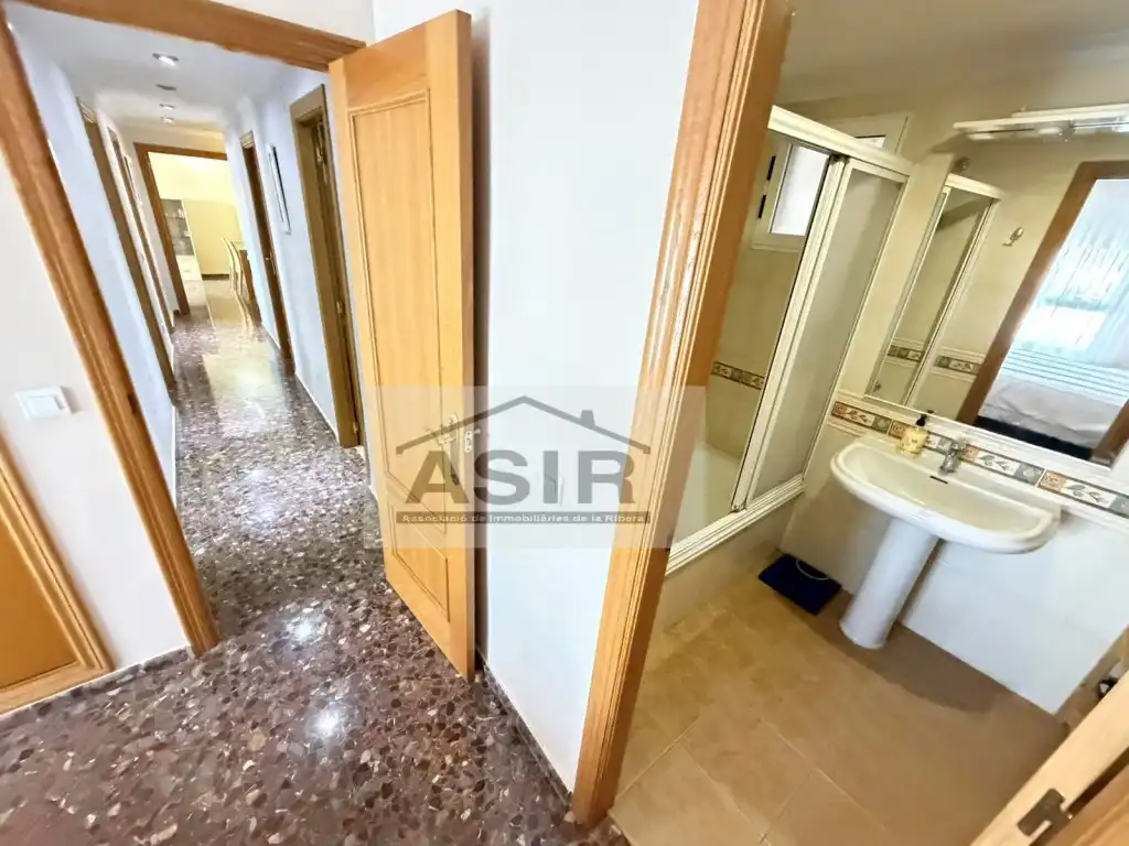Flat for sale in Alzira  with Air Conditioner