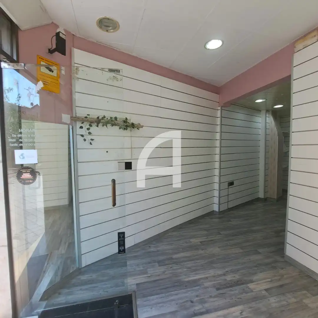 Locale commerciale in affitto a Major, imagen 3