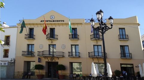 Foto 2 de Piso en venta en Ar. Vivd Sociales, Esc. Pl. Bj, Capuchinos - Los Olivos, Vélez-Málaga