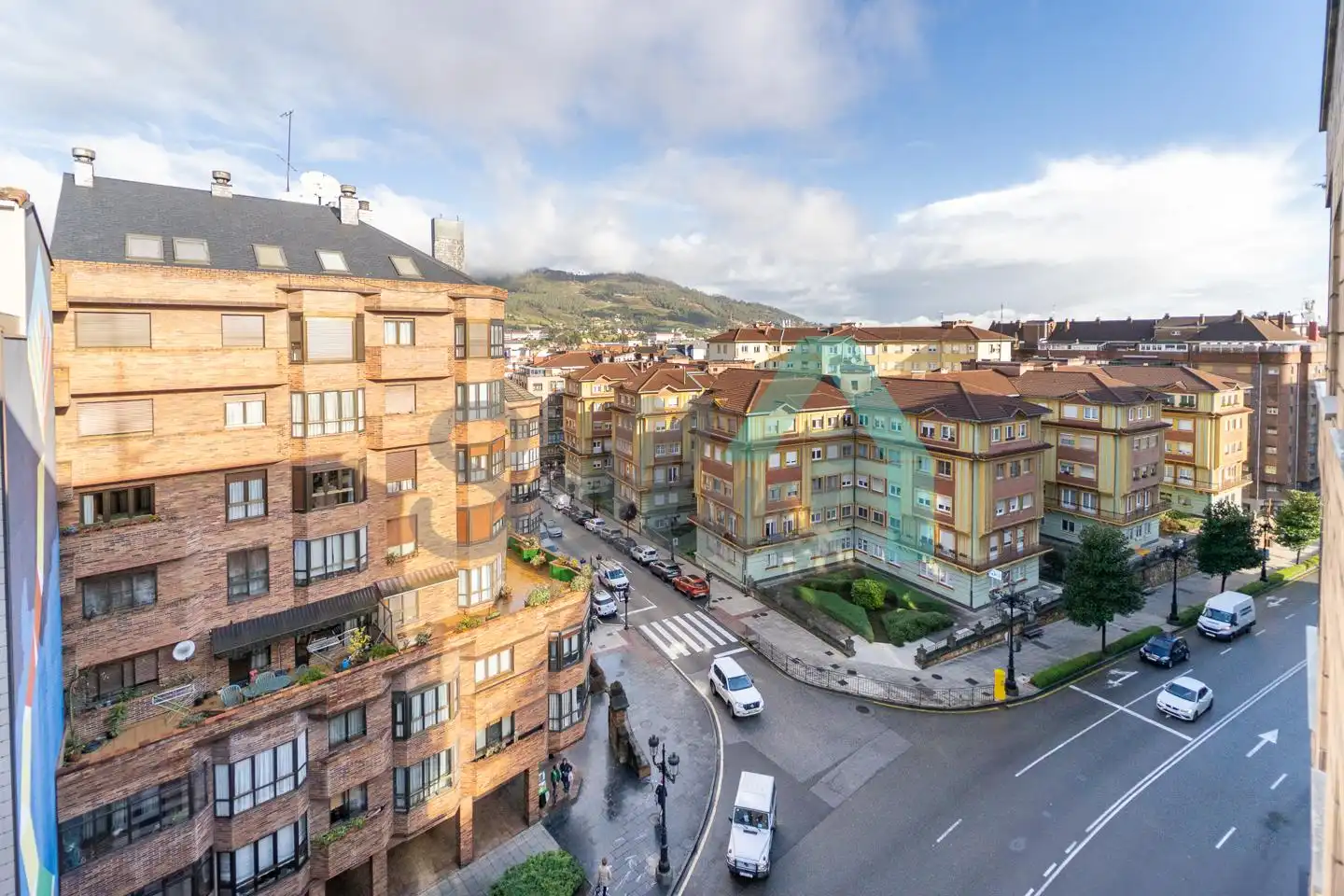 Außenansicht von Wohnung zur untervermieten in Oviedo  mit Heizung, Parkett und Terrasse