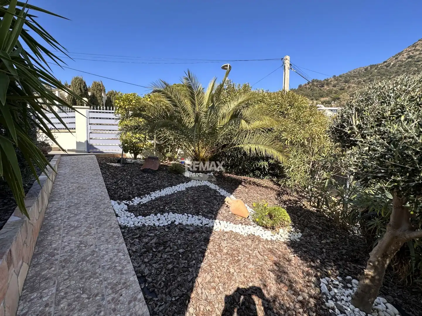 Vista exterior de Casa o xalet en venda en Roses amb Aire condicionat, Jardí privat i Piscina