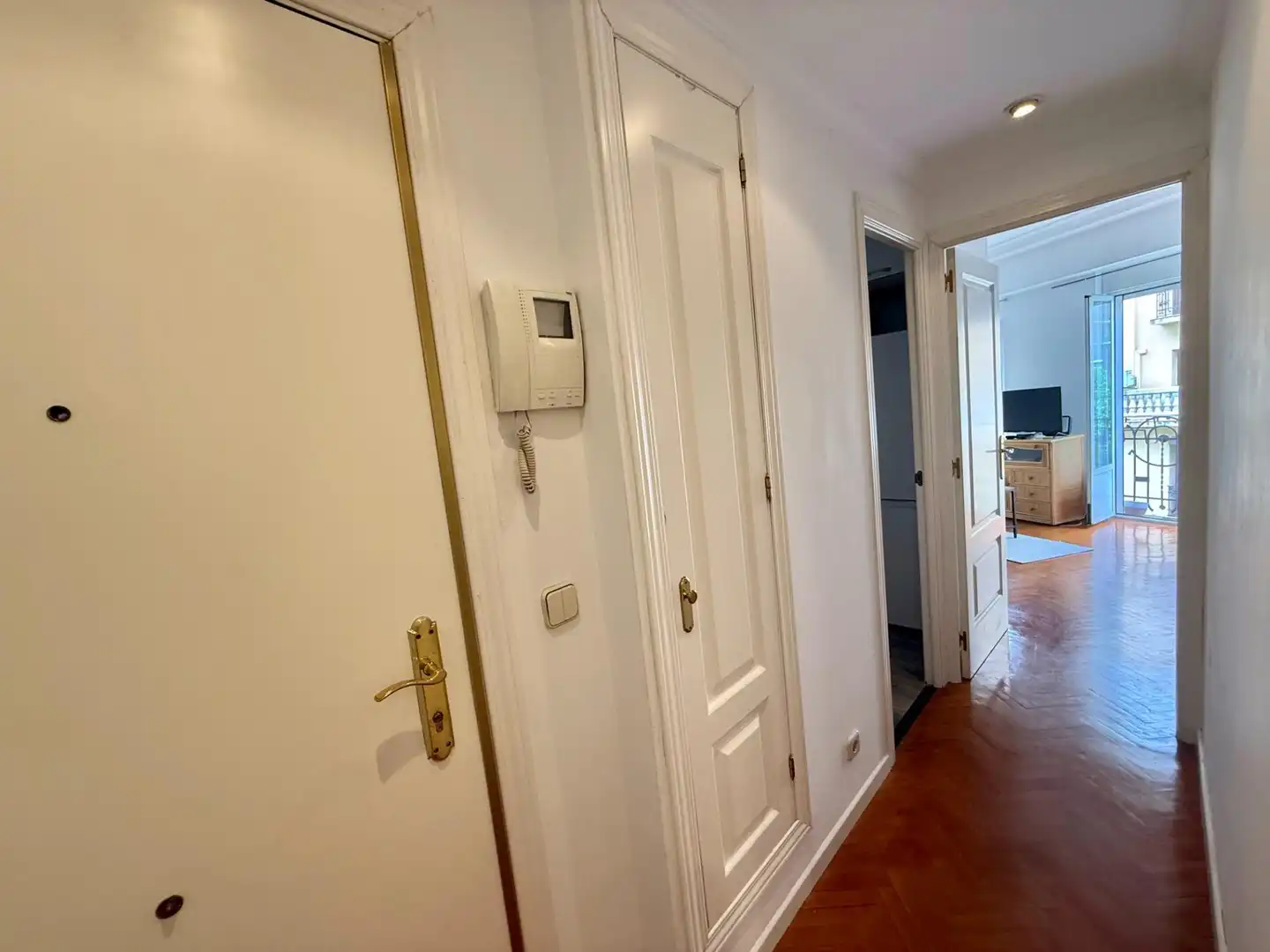 Wohnung zur Miete in Madrid mit Heizung, Möbliert und Balkon