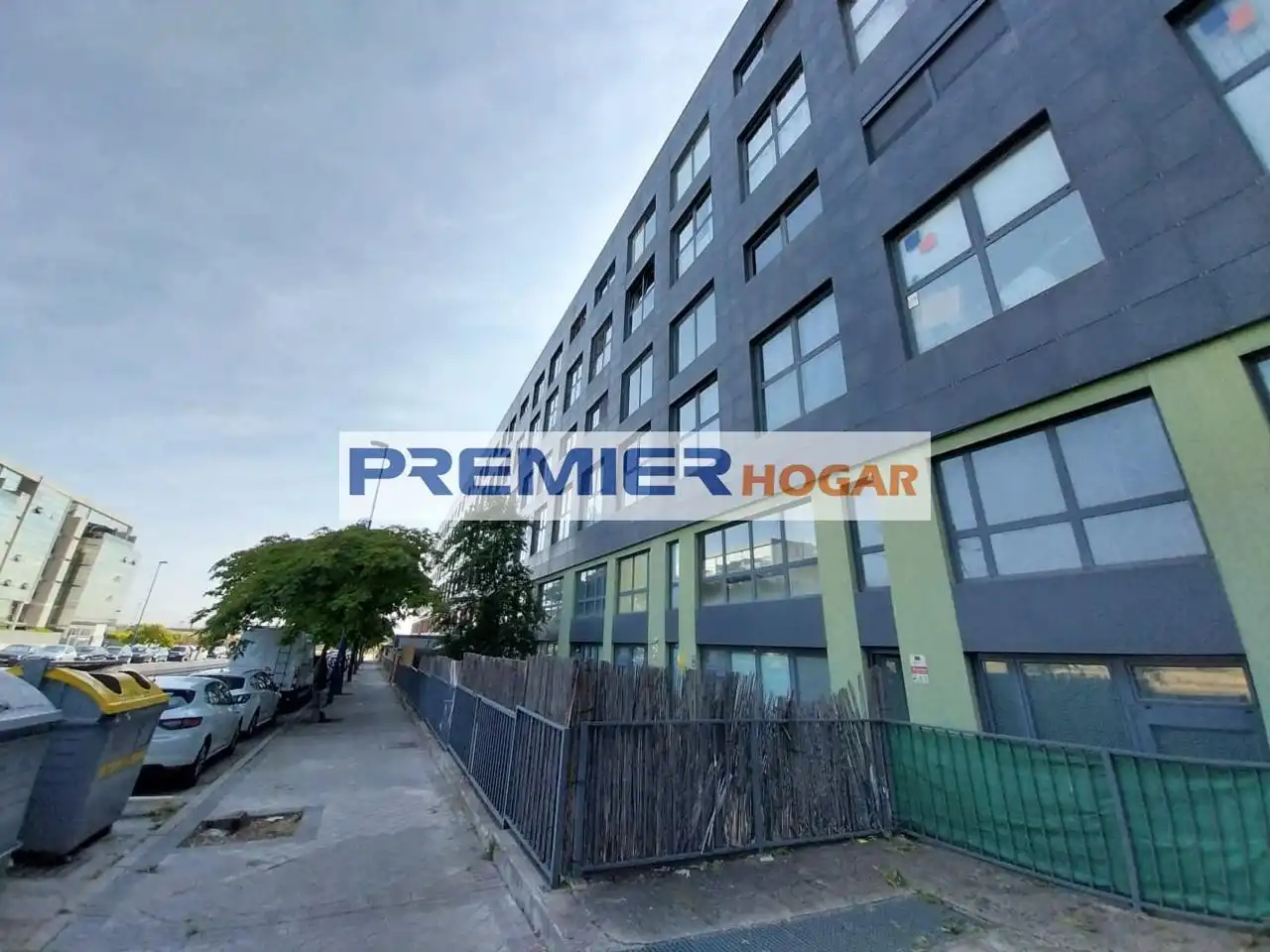 Vista exterior de Dúplex en venda en Leganés amb Calefacció i Traster