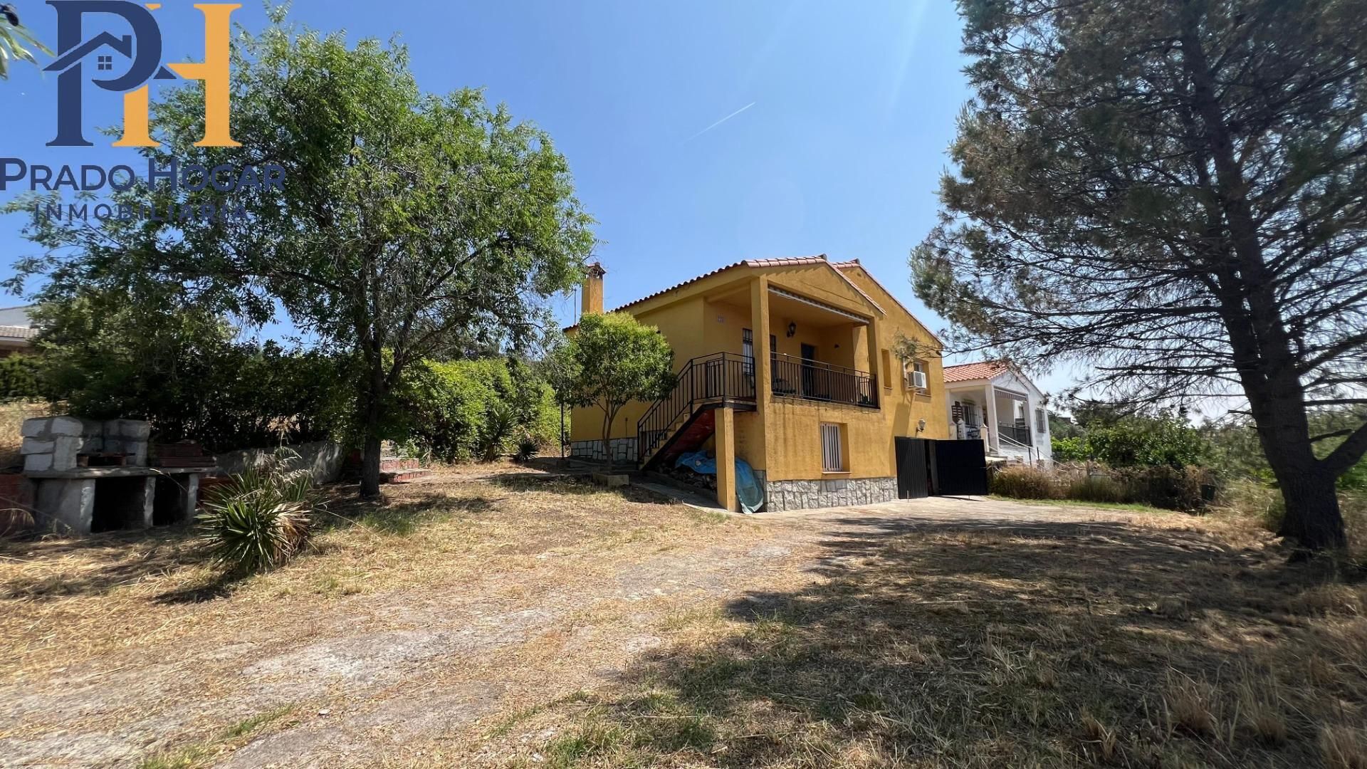 Exterior view of House or chalet for sale in Cardiel de los Montes  with Air Conditioner, Heating and Private garden