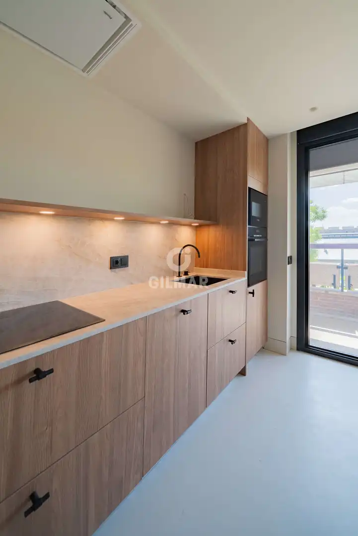 Kitchen of Flat for sale in Madrid  with Heating, Furnished and Balcony