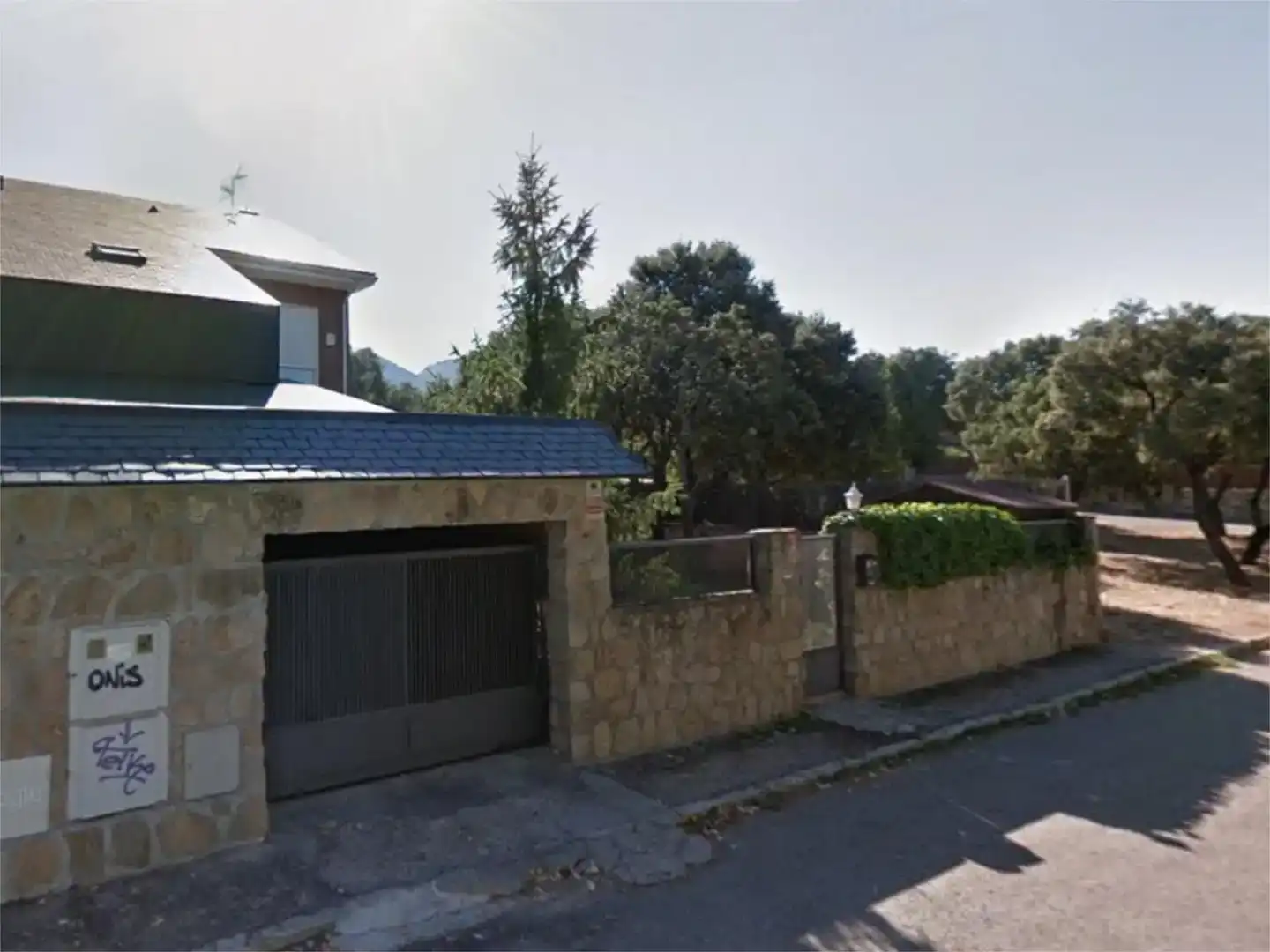 Vista exterior de Casa o chalet en venta en Moralzarzal con Jardín privado, Trastero y Piscina