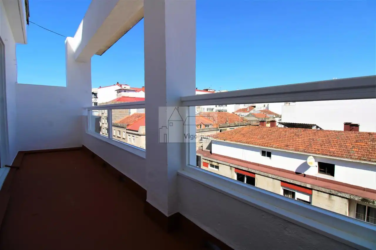 Terrasse von Wohnung zur Miete in Vigo  mit Heizung, Terrasse und Möbliert