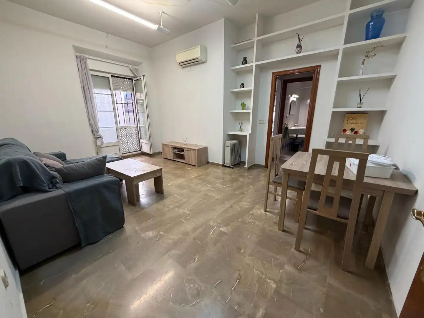 Wohnzimmer von Wohnungen zur Miete in Granada mit Klimaanlage und Möbliert