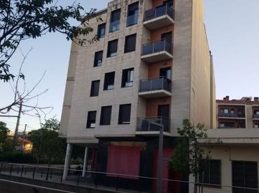 Single parking space for sale in Centre