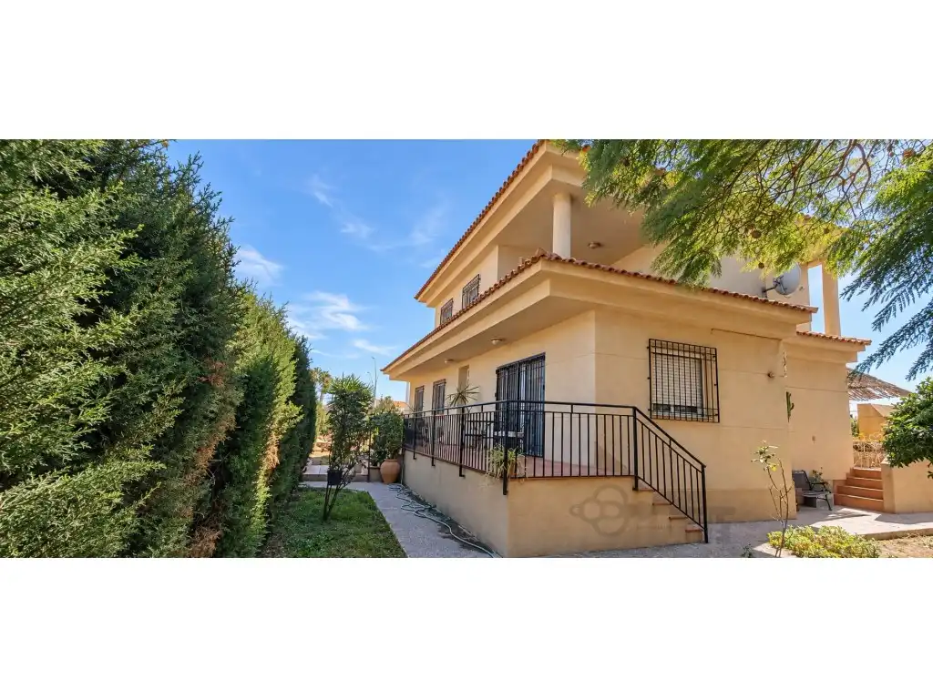 Villa in vendita a Avenida Europa