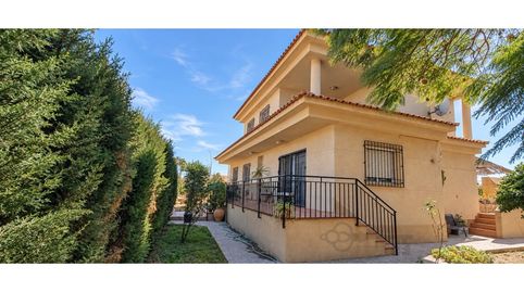 CHALET EN LORCA