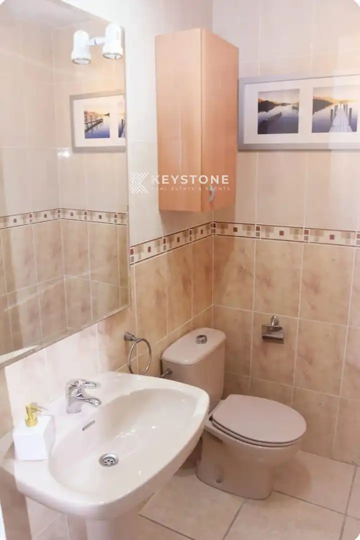 Baño de Piso de alquiler en L'Alfàs del Pi con Aire acondicionado, Terraza y Trastero