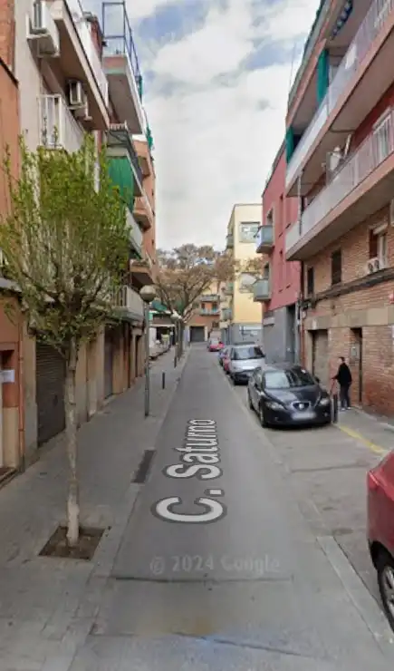 Piso en venta en Carrer de Saturn