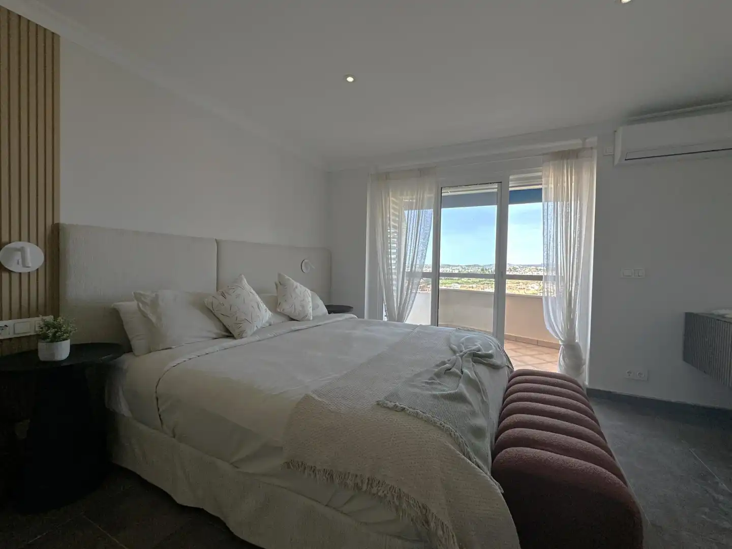 Bedroom of Flat for sale in Fuengirola