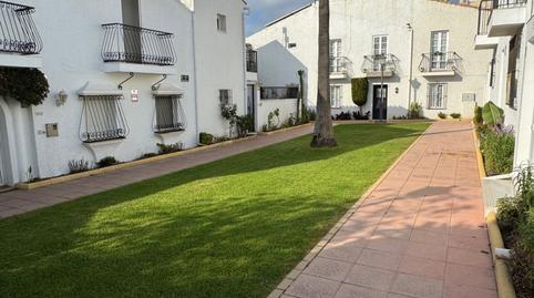 Foto 3 de Casa adosada en venda a Guadalmansa, Estepona