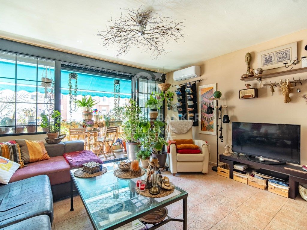 Living room of Duplex for sale in  Valencia Capital  with Air Conditioner, Heating and Balcony