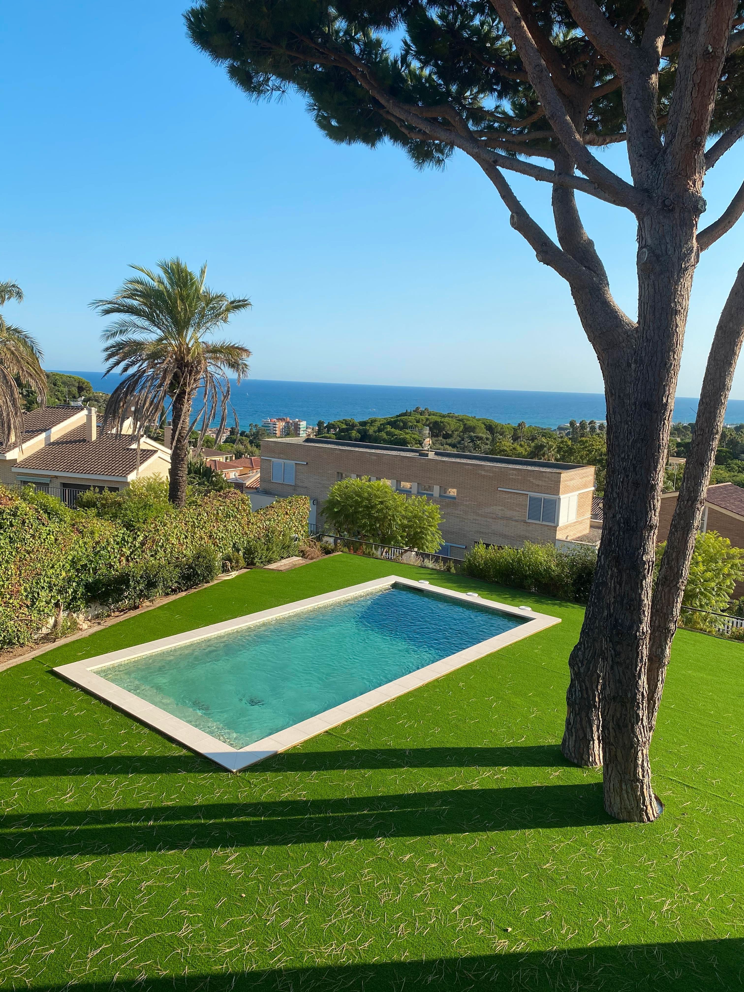 Piscina de Casa o chalet de alquiler en Caldes d'Estrac con Aire acondicionado, Calefacción y Jardín privado