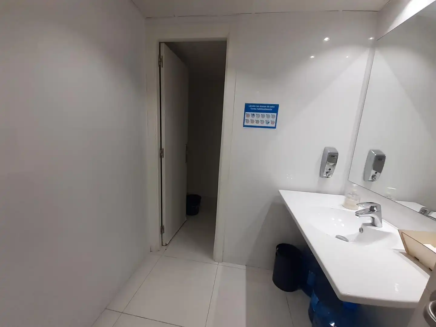 Business premises to rent in Centre - Sant Oleguer, imagen 10