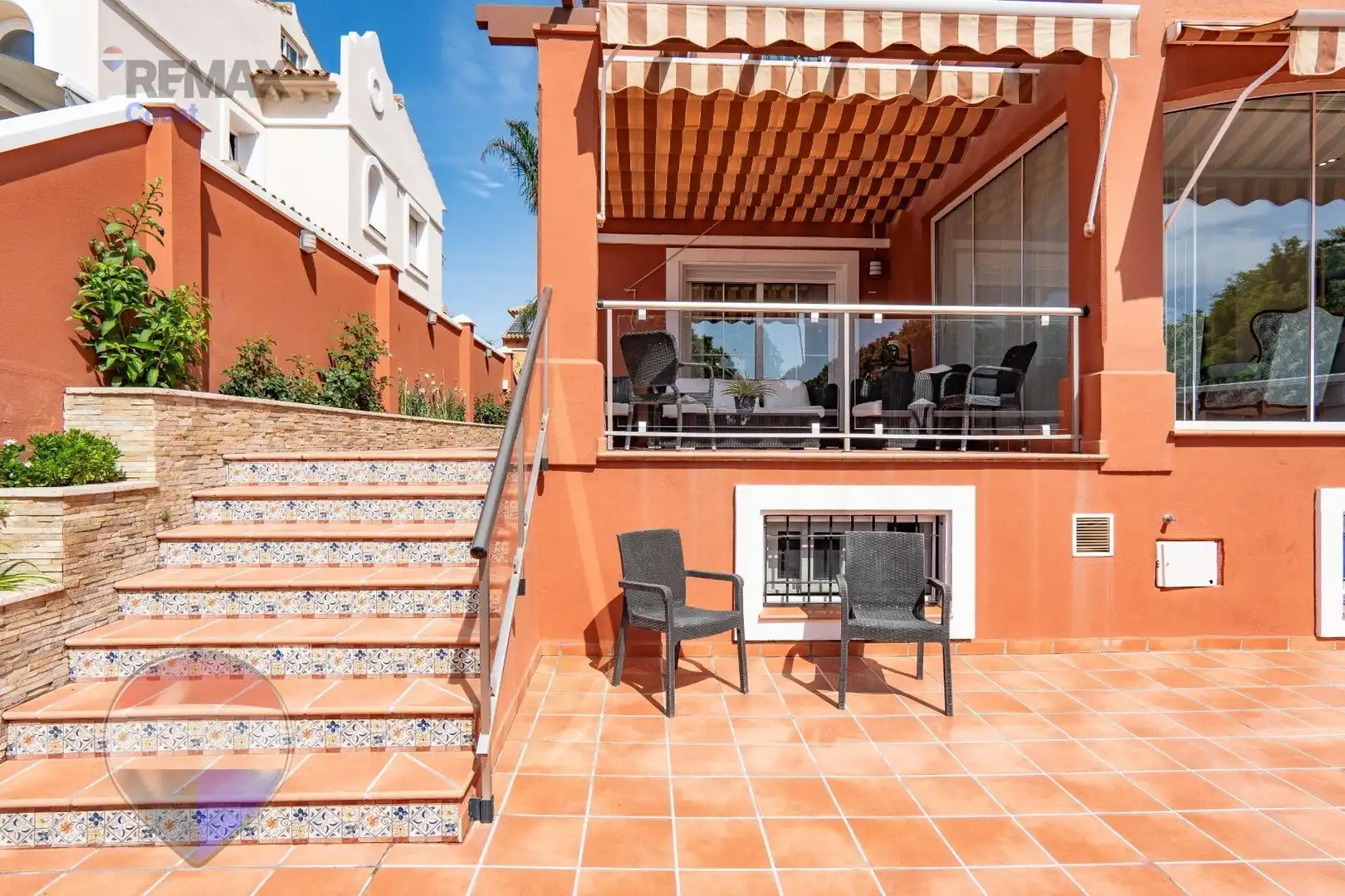 Terrasse von Einfamilien-Reihenhaus zum Verkauf in Torremolinos mit Klimaanlage, Heizung und Terrasse