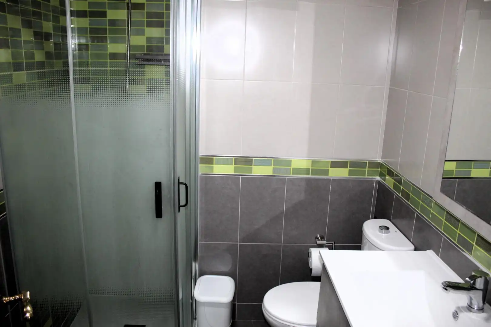 Bany de Pis en venda en Málaga amb Aire condicionat i Calefacció