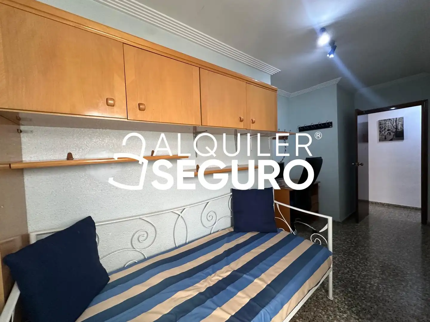 Habitación de Piso de alquiler en Aldaia con Terraza y Amueblado