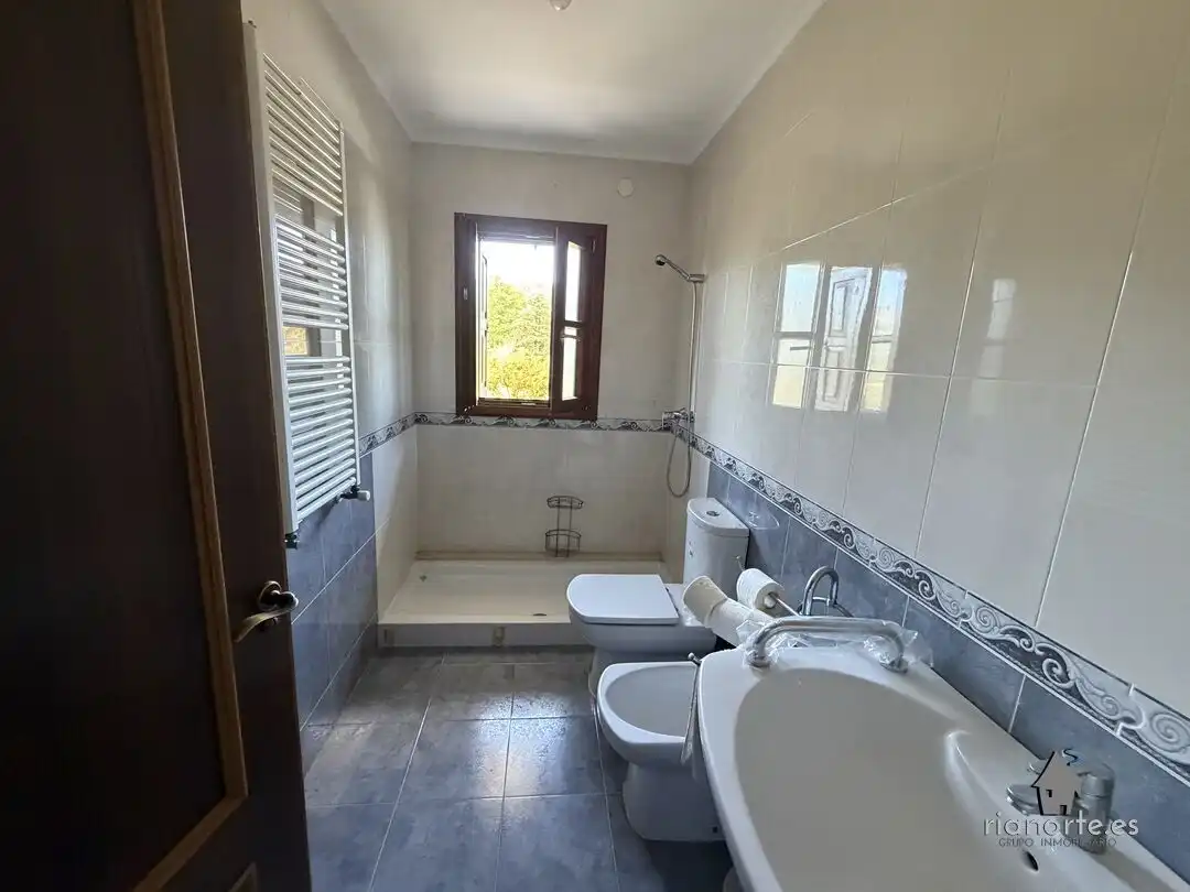 Baño de Casa o chalet en venta en Colunga con Calefacción y Jardín privado