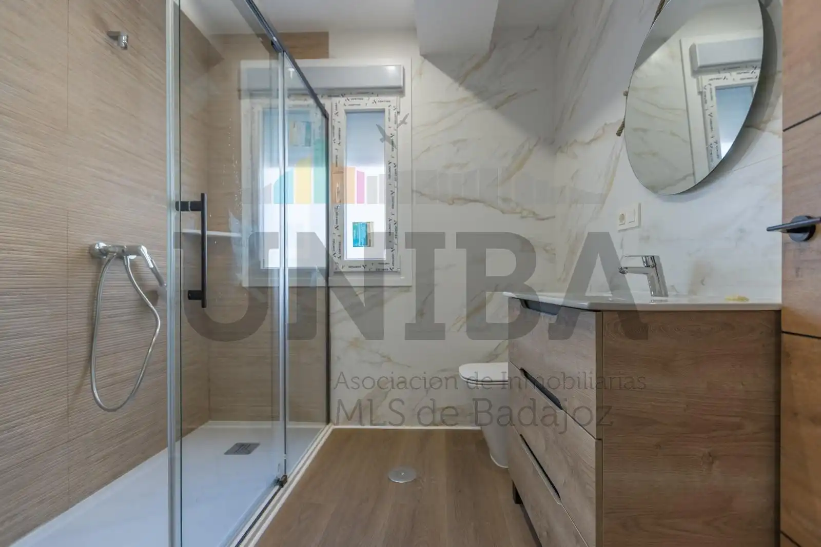 Bany de Apartament en venda en Badajoz amb Aire condicionat i Calefacció