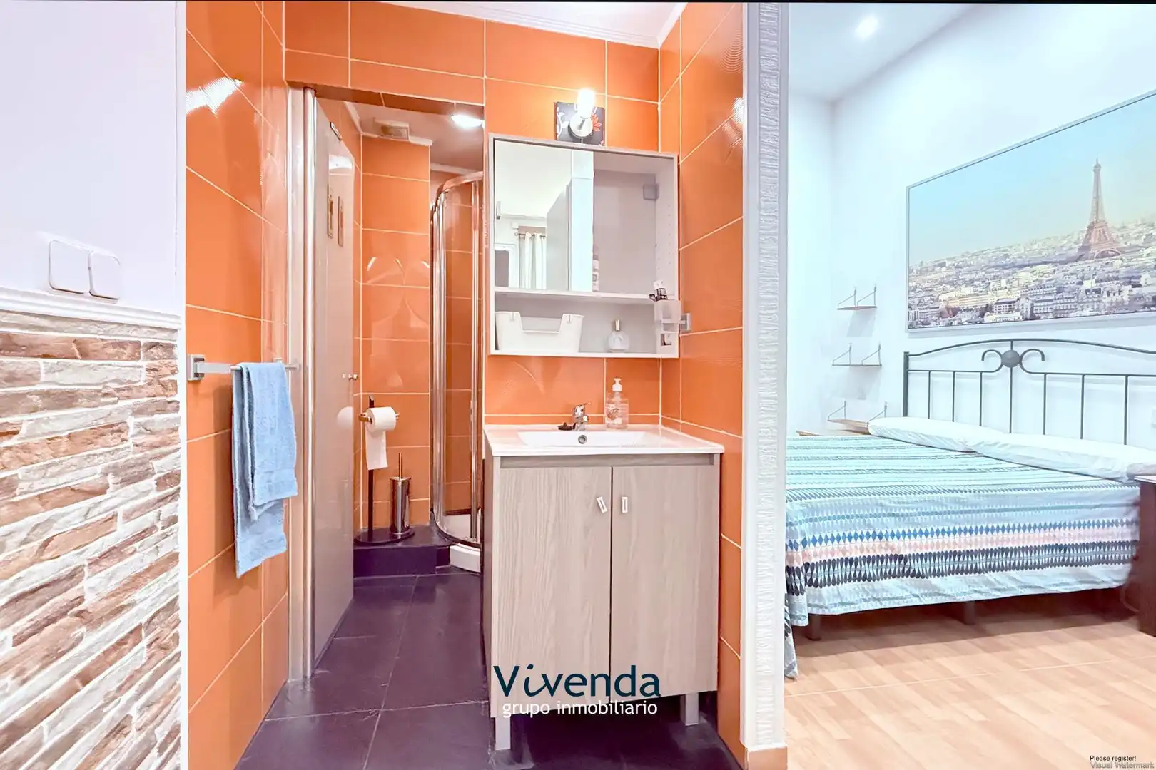 Bathroom of Flat for sale in Madrid  with Air Conditioner and Heating
