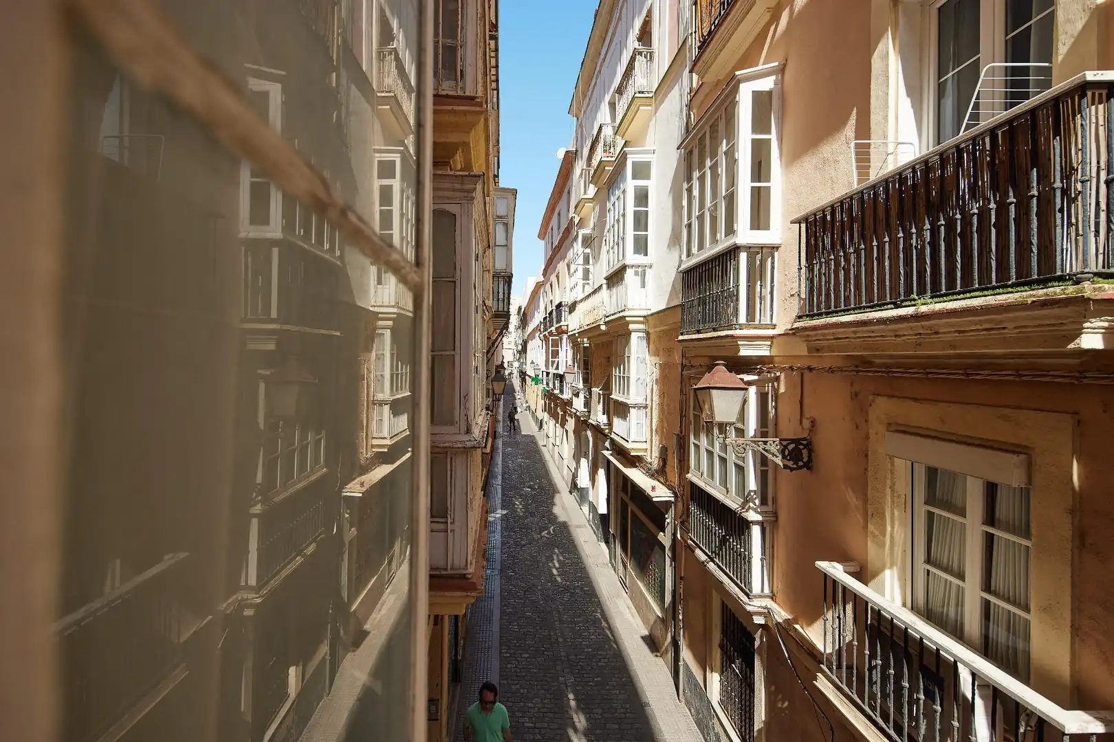 Außenansicht von Wohnung zum Verkauf in Cádiz mit Klimaanlage, Abstellraum und Balkon