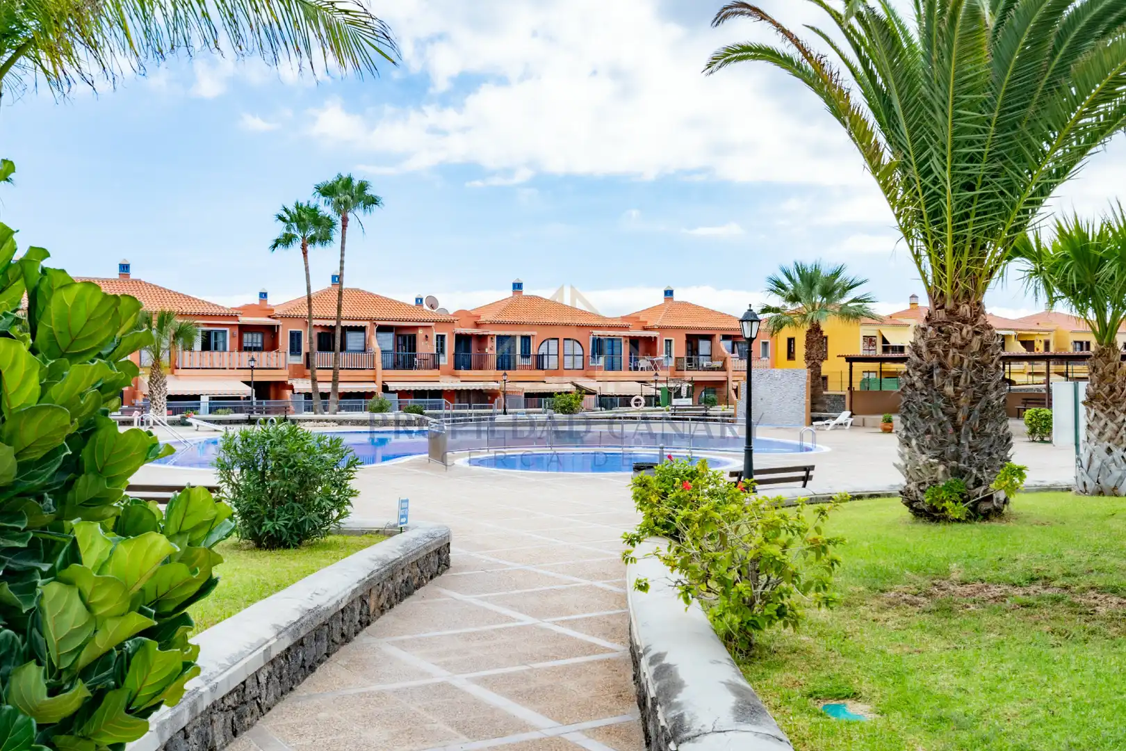 Exterior view of Flat for sale in Arona  with Air Conditioner, Terrace and Furnished